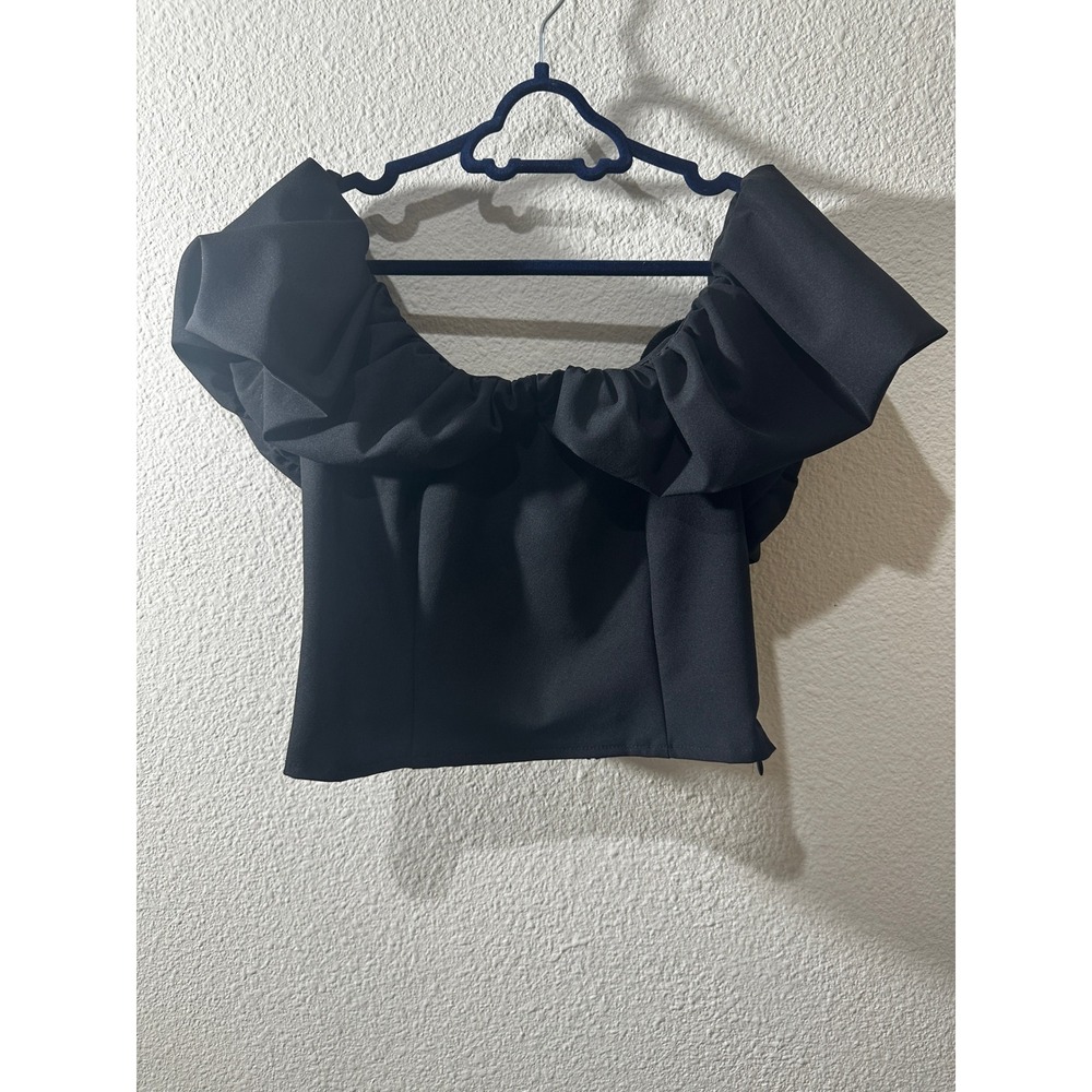 ASTR The Label Ruffle Off The Shoulder Top Womens XS Black Smocked Crop Blouse